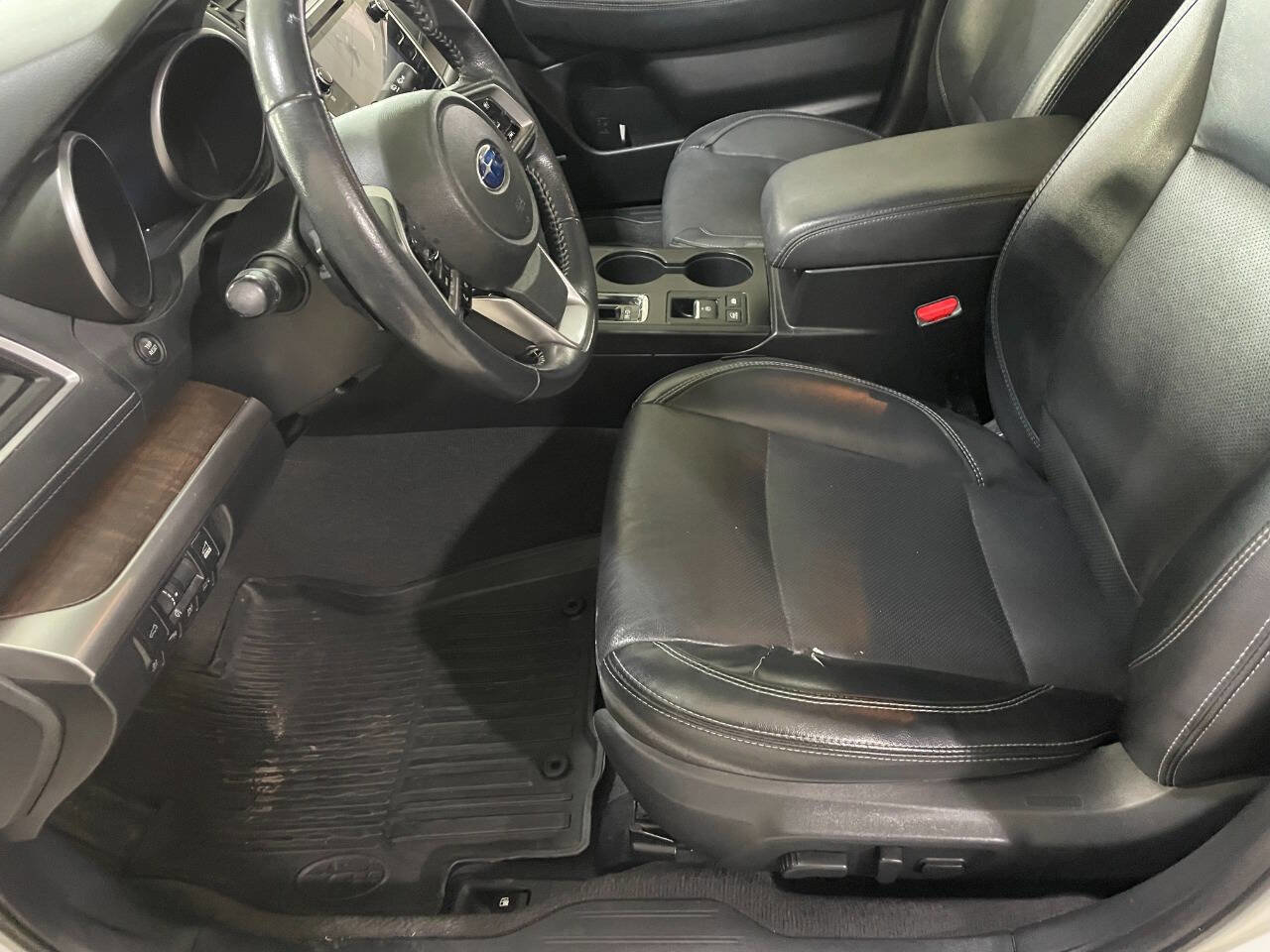 Used 2018 Subaru Outback 3.6R Limited image 17