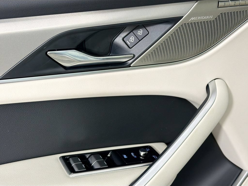 New 2026 Jaguar F-PACE R-Dynamic S AWD/4WD image 18