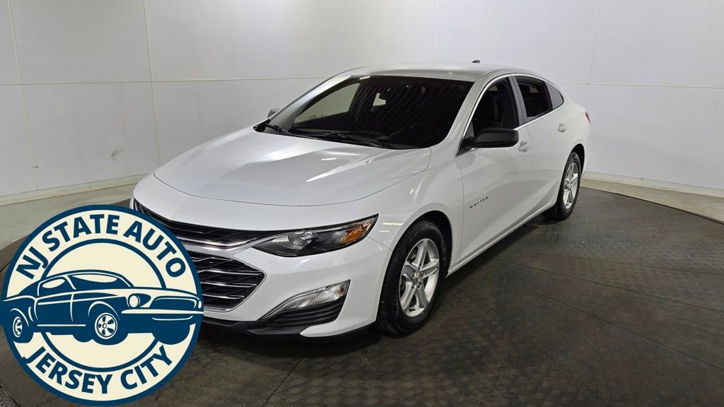 Used 2023 Chevrolet Malibu LS image 3
