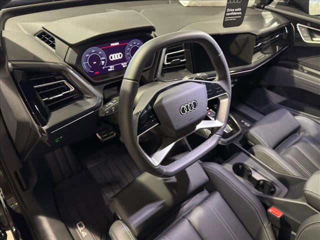 New 2025 Audi Q4 e-tron Premium image 3