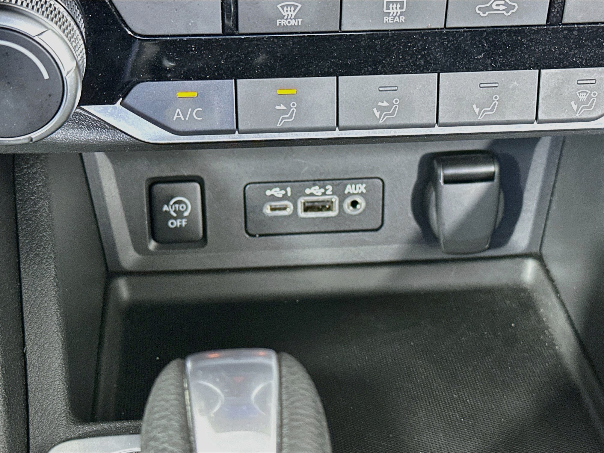 Used 2025 Nissan Sentra SV FWD image 25