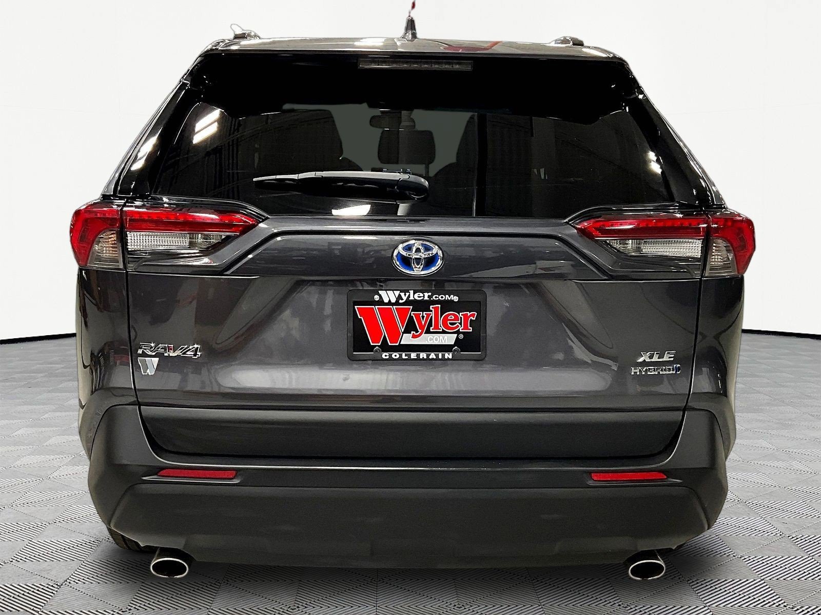 Used 2022 Toyota RAV4 XLE AWD/4WD image 5
