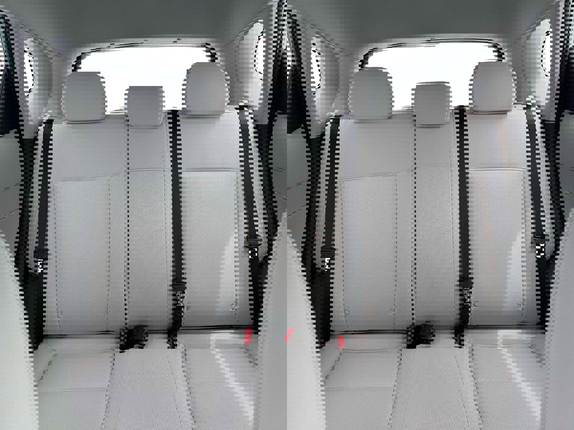 New 2026 Hyundai Kona SE image 16