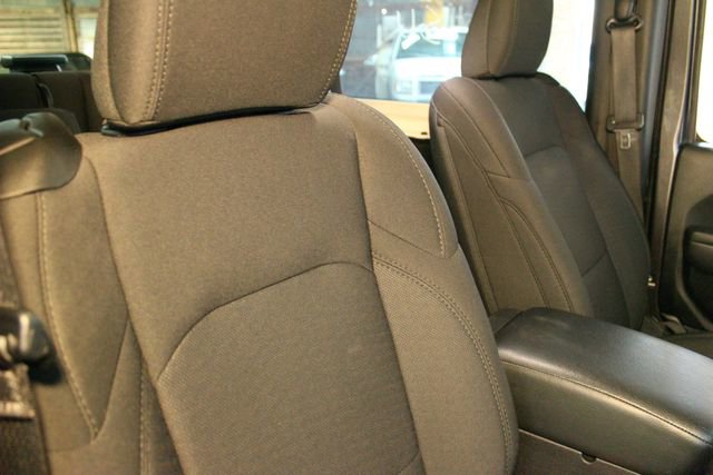 Used 2021 Jeep Wrangler Sport S image 11