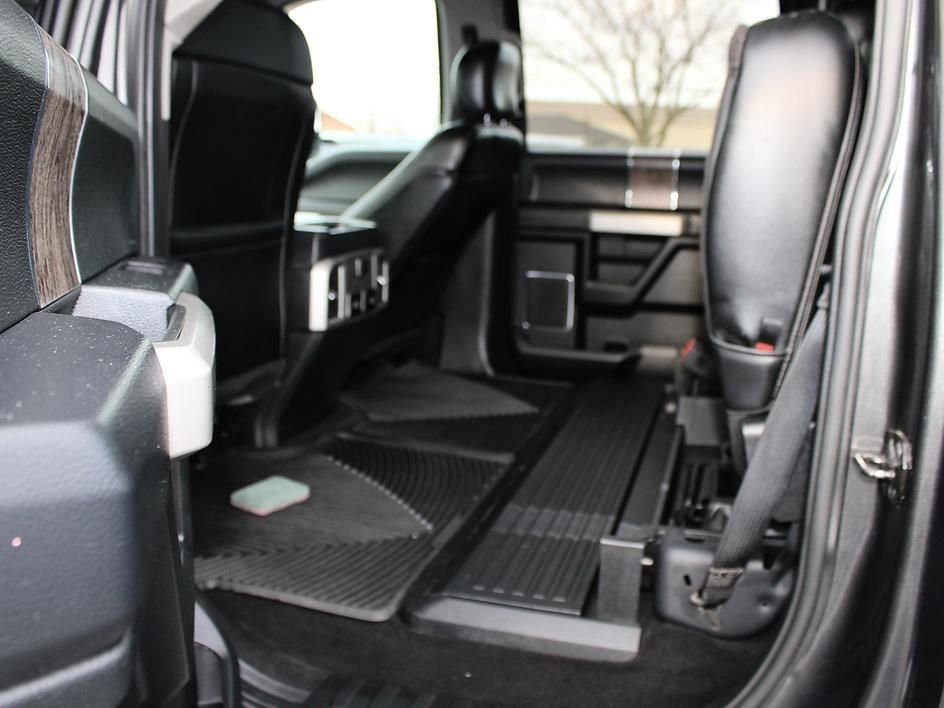 Used 2019 Ford F350 Lariat w/ Chrome Package AWD/4WD image 16