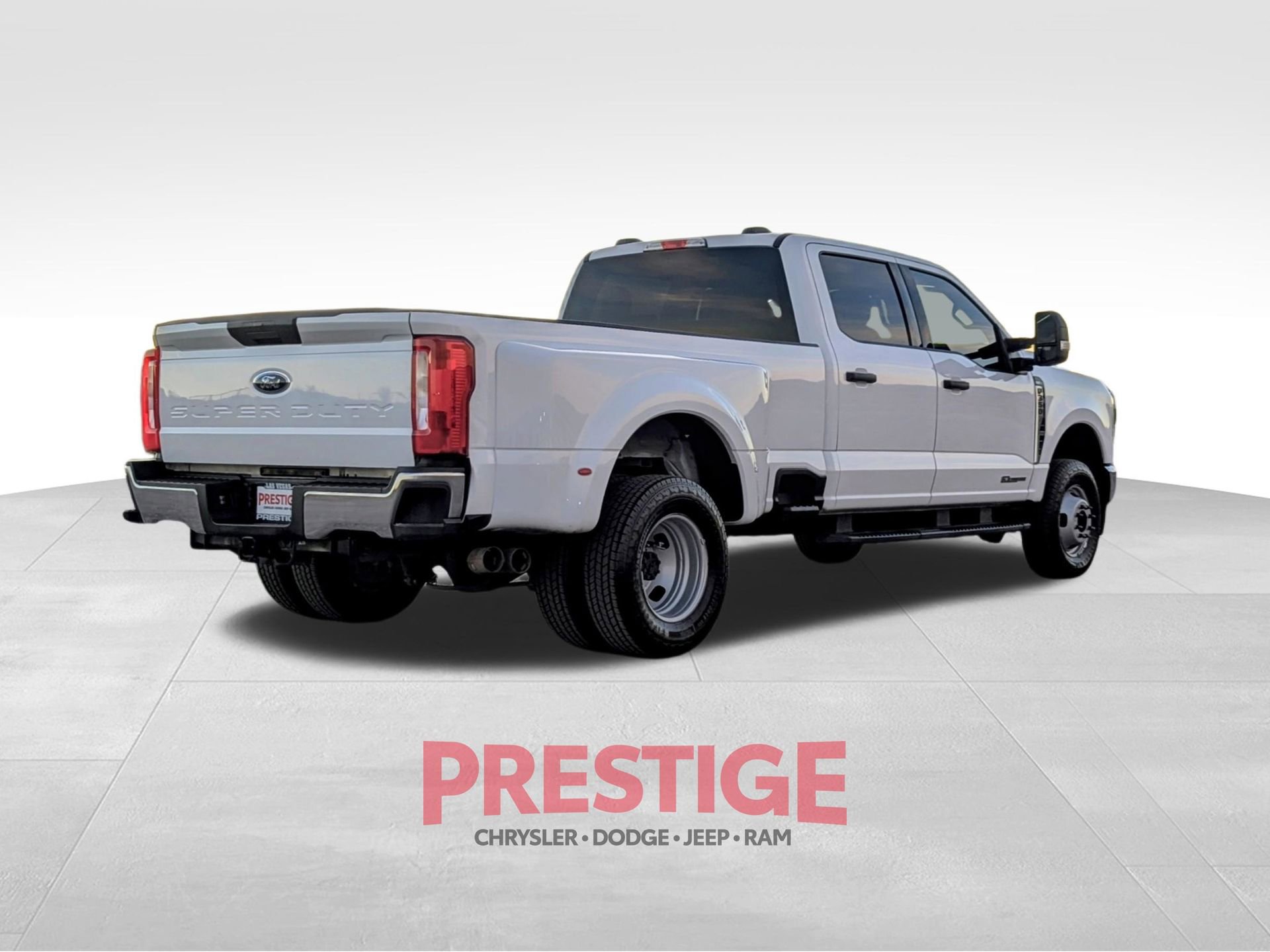 Used 2024 Ford F350 XLT image 7