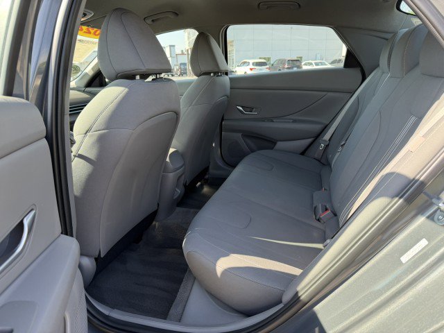 Used 2024 Hyundai Elantra SEL FWD image 11