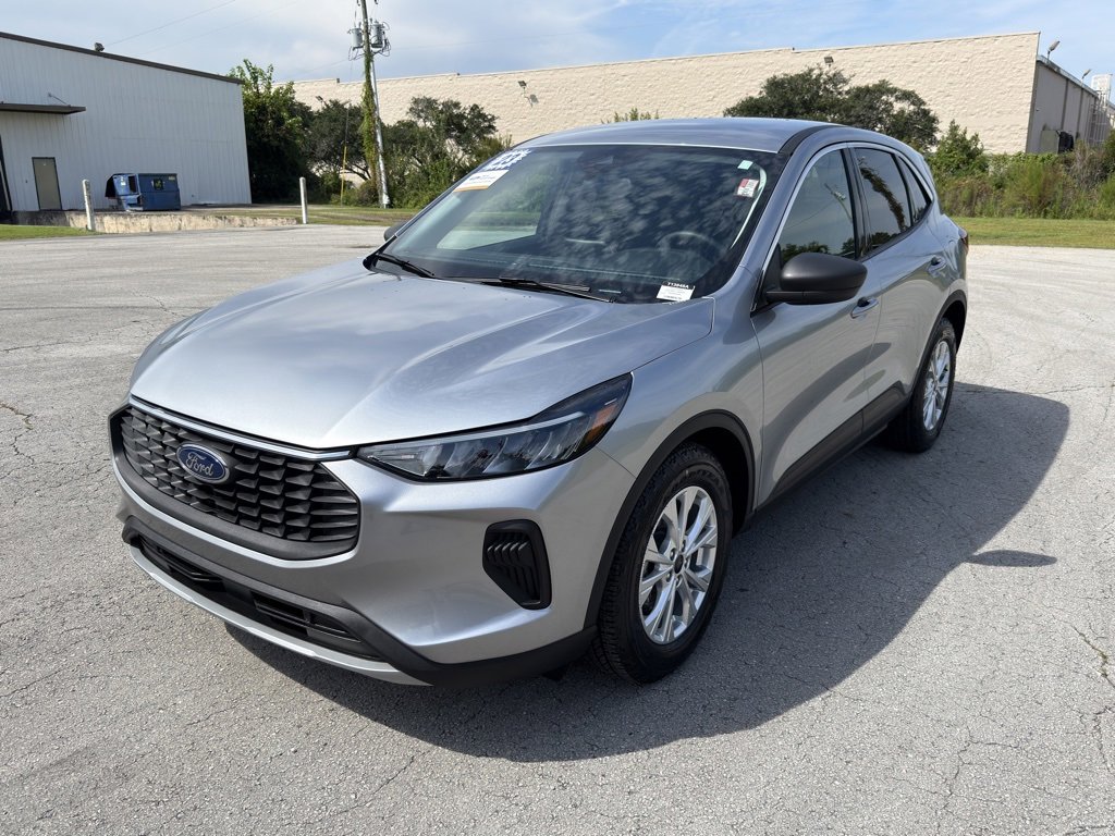 Certified 2023 Ford Escape Active image 3