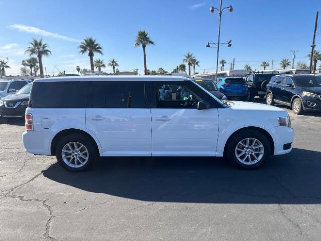 Used 2015 Ford Flex SE image 2