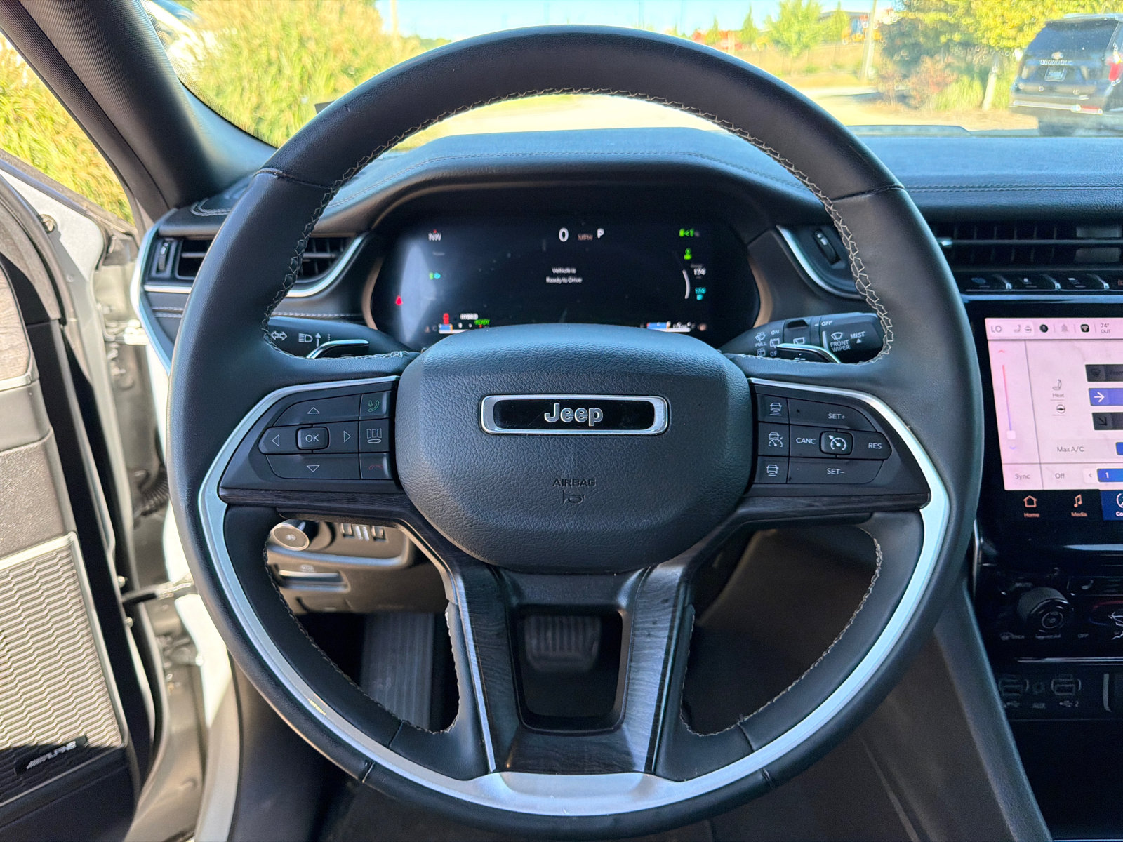 Used 2024 Jeep Grand Cherokee Limited 4xe AWD/4WD image 25