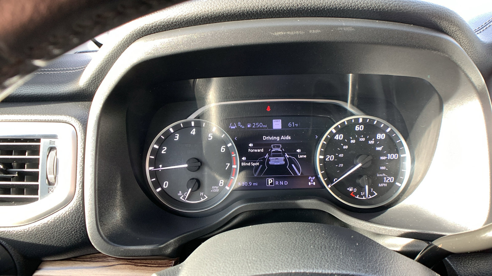 Used 2020 Nissan Titan SL w/ Moonroof Package image 14