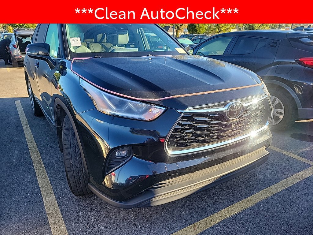 Used 2020 Toyota Highlander Limited AWD/4WD image 3