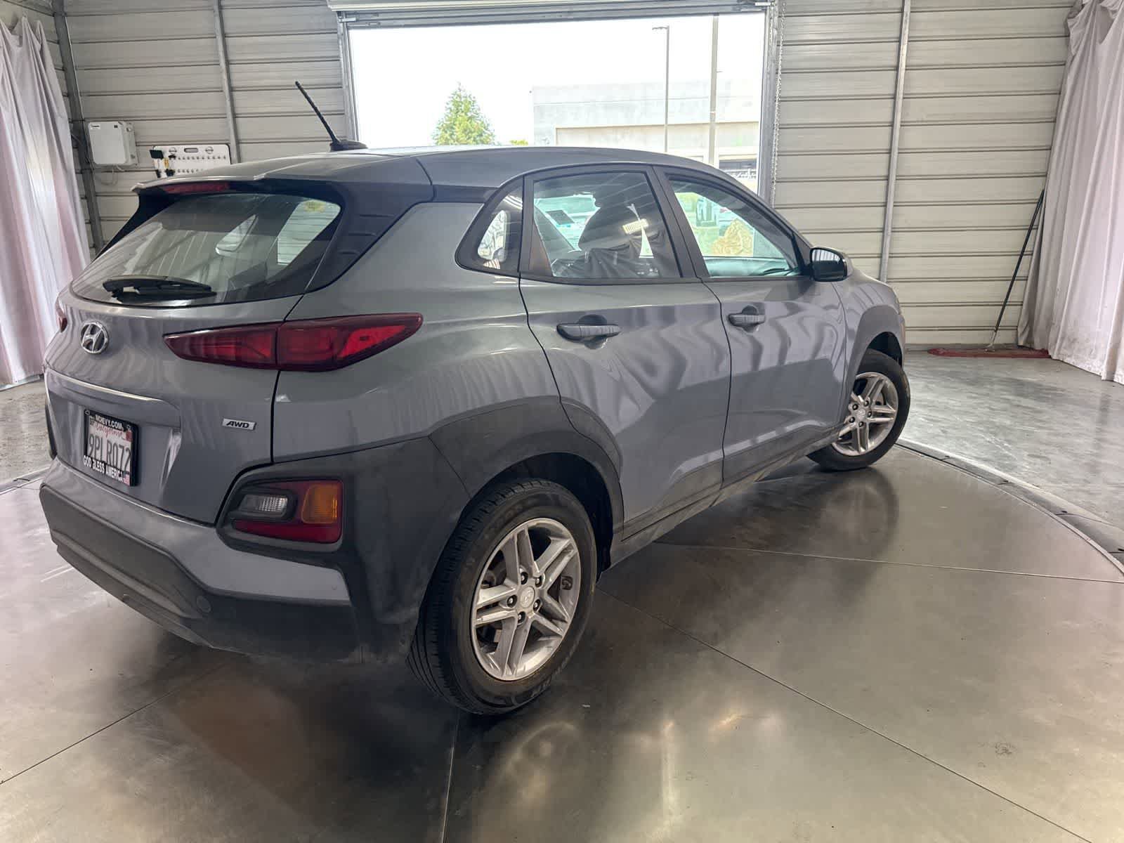 Used 2021 Hyundai Kona SE AWD/4WD image 4