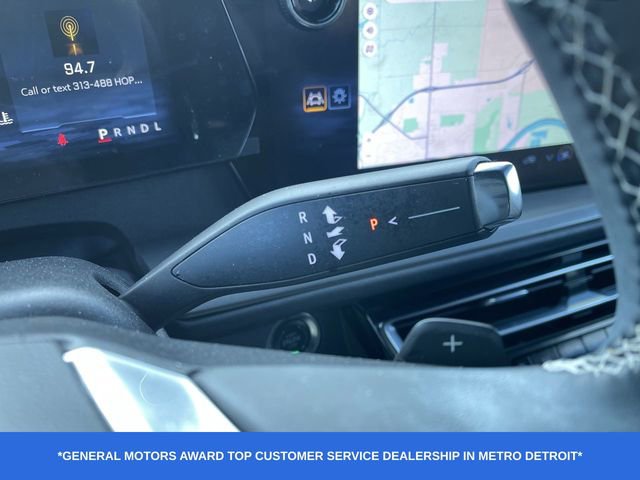 Used 2025 Chevrolet Traverse LT image 17