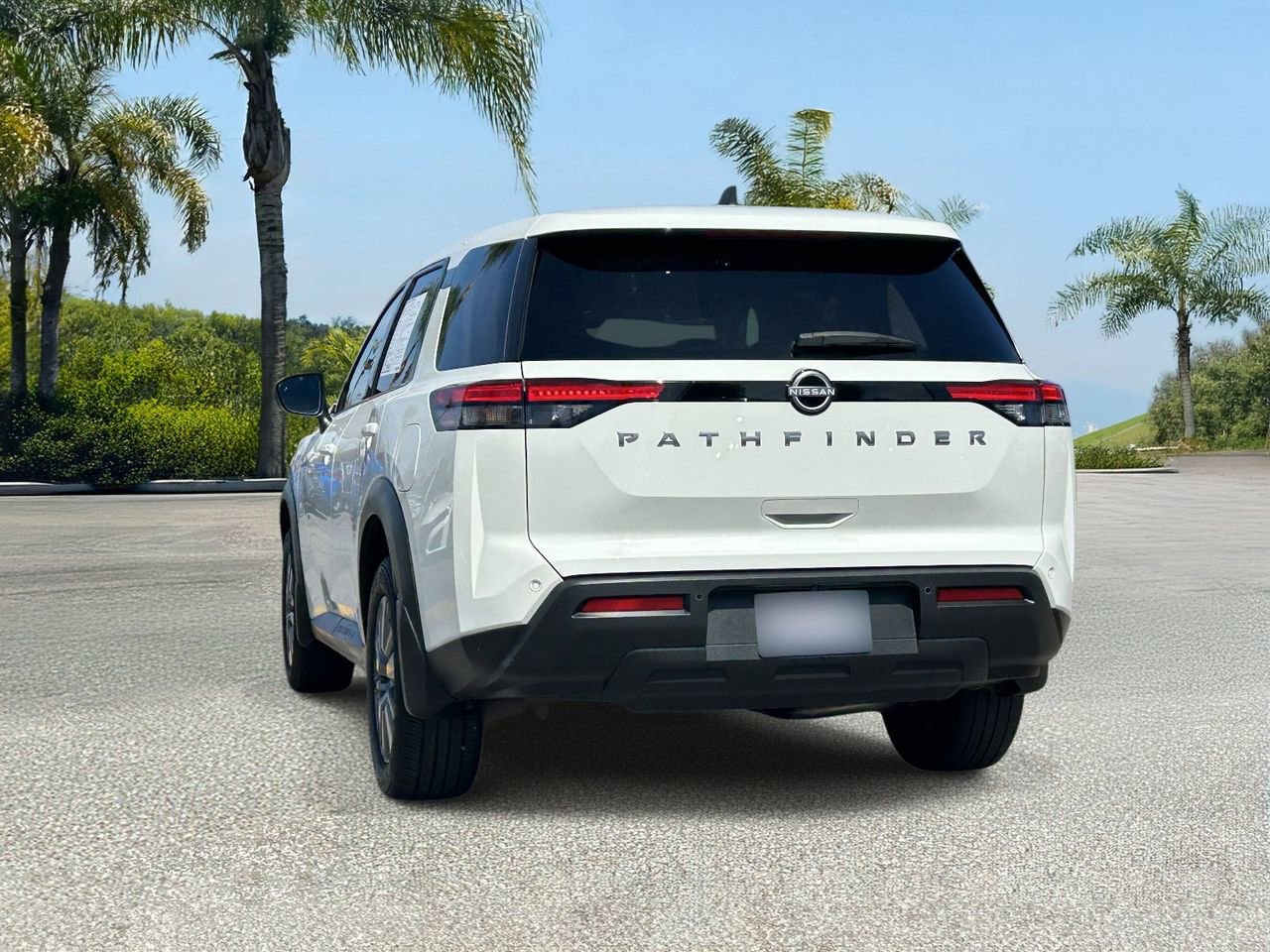 Certified 2024 Nissan Pathfinder S image 4