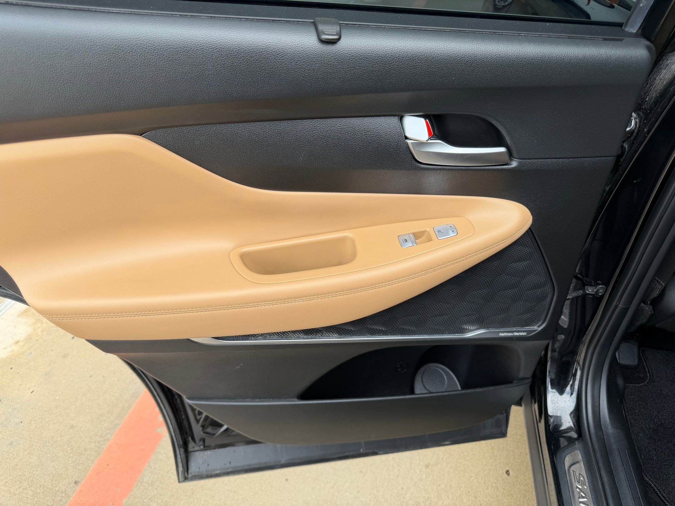 Used 2023 Hyundai Santa Fe Calligraphy image 22