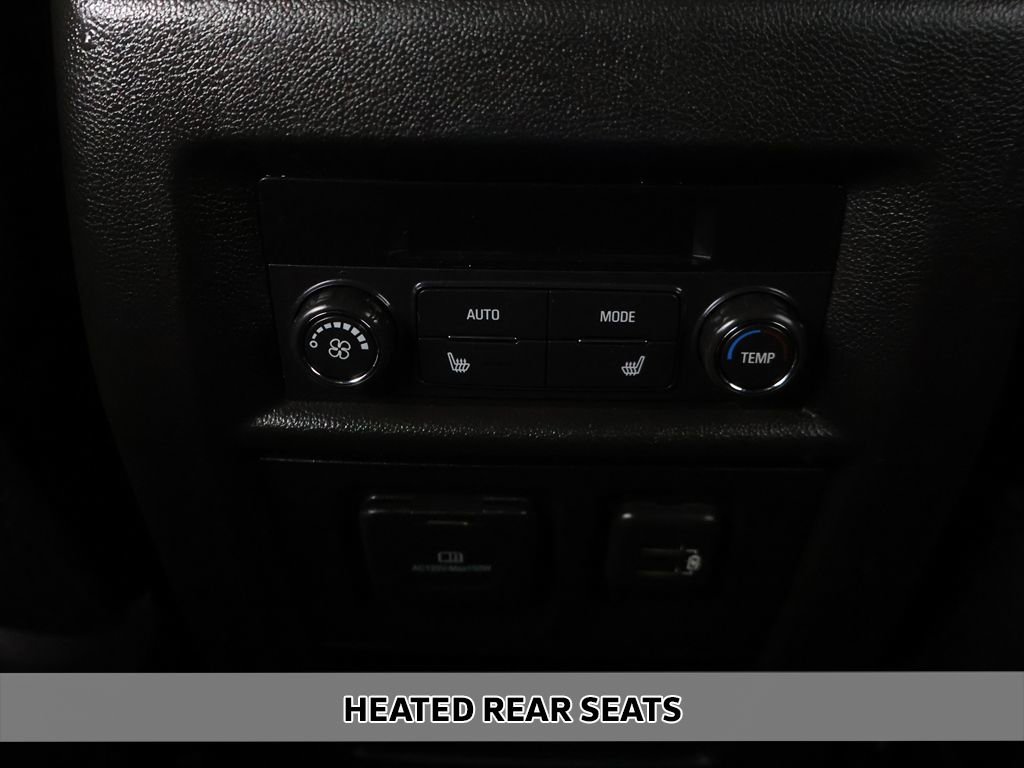 Used 2023 Chevrolet Traverse Premier w/ Redline Edition AWD/4WD image 9