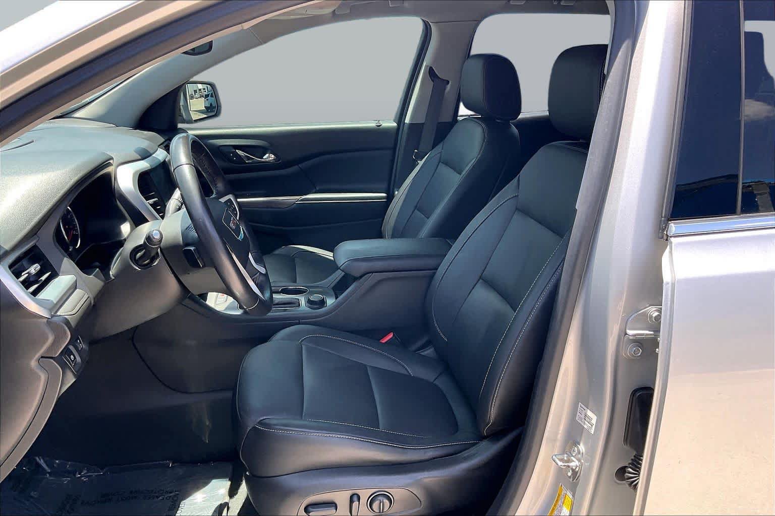 Used 2018 GMC Acadia SLT FWD image 9