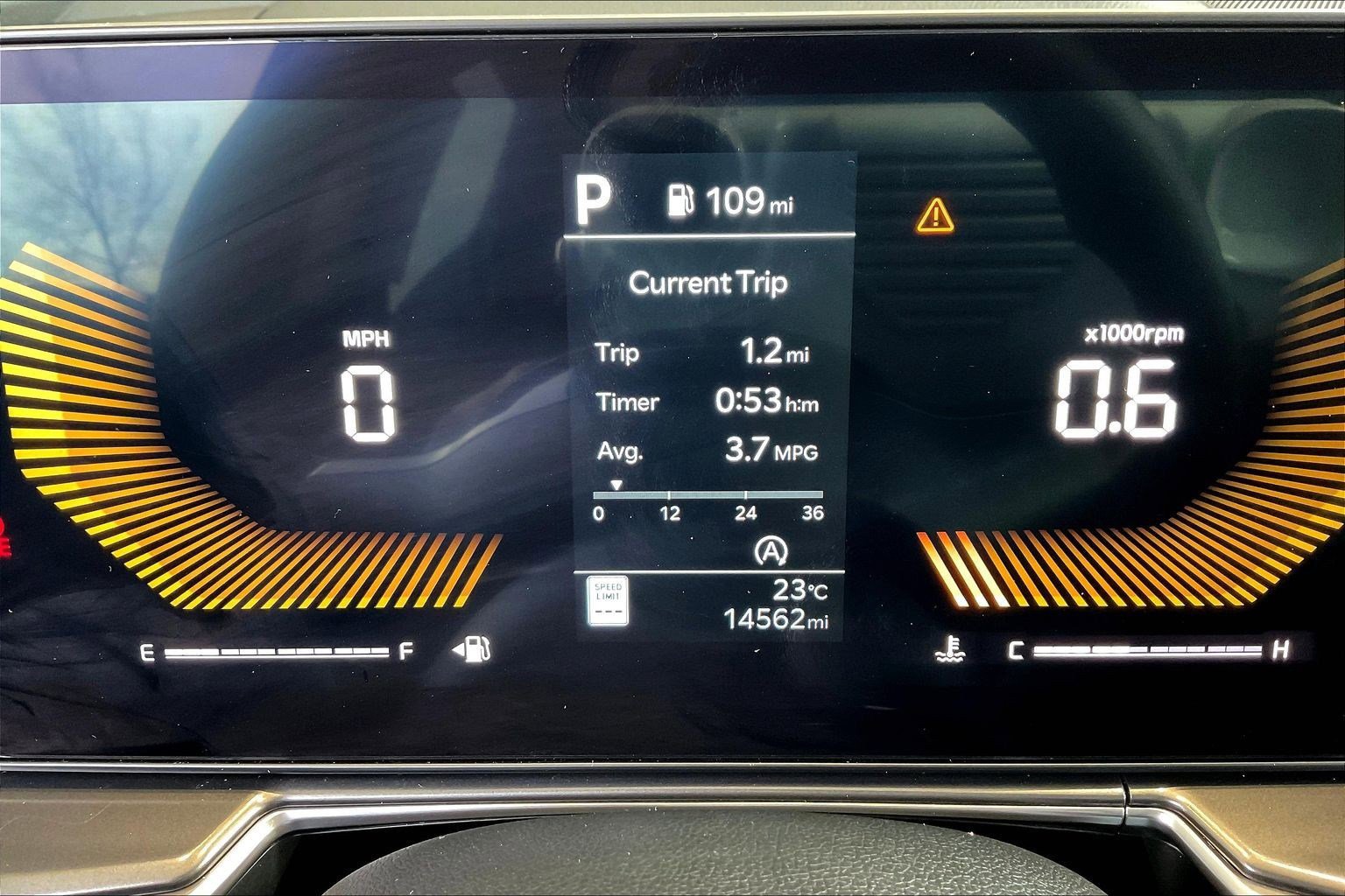 Used 2025 Kia Sorento LX image 13