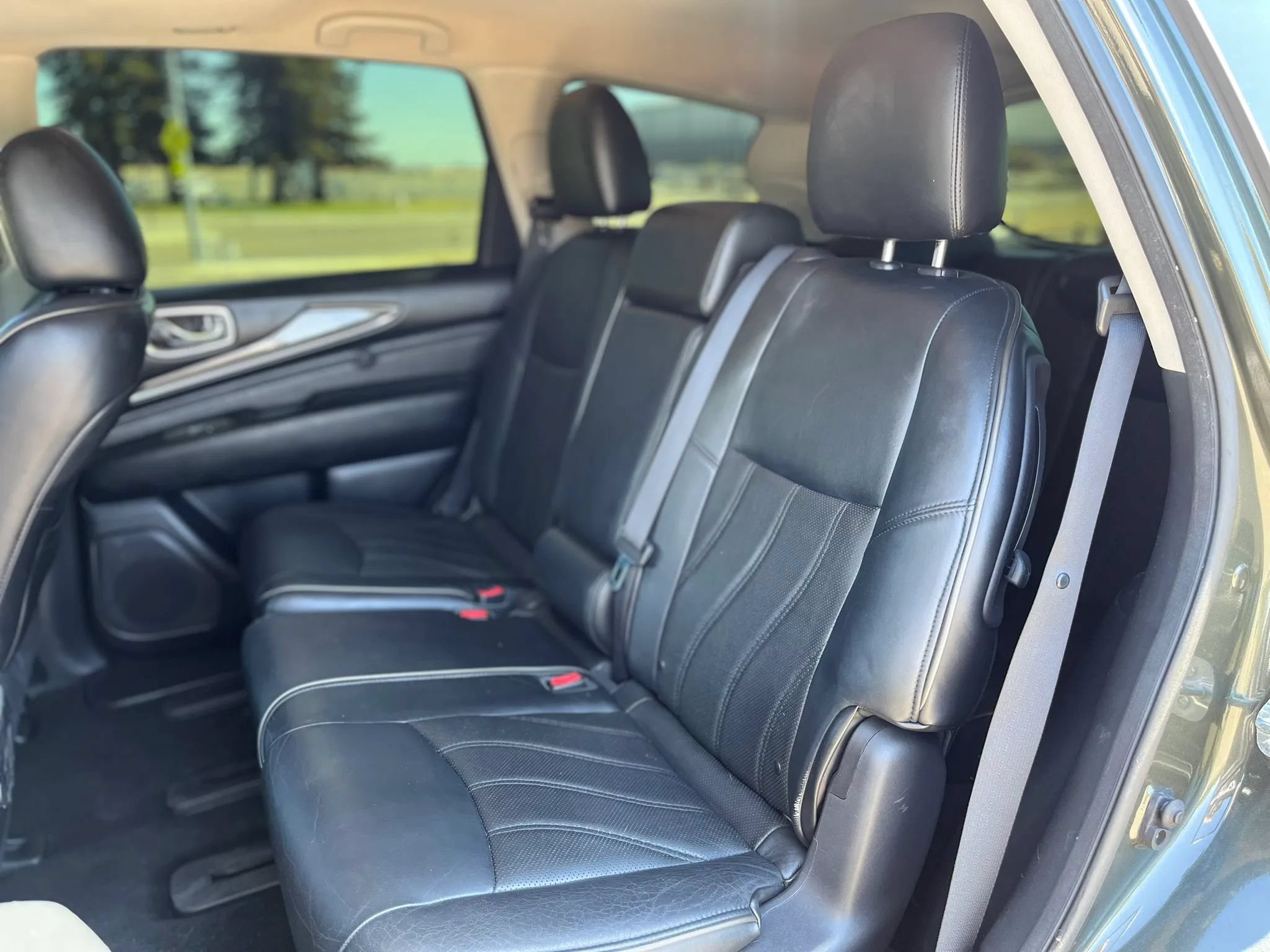 Used 2013 INFINITI JX35 FWD w/ Premium Pkg image 12