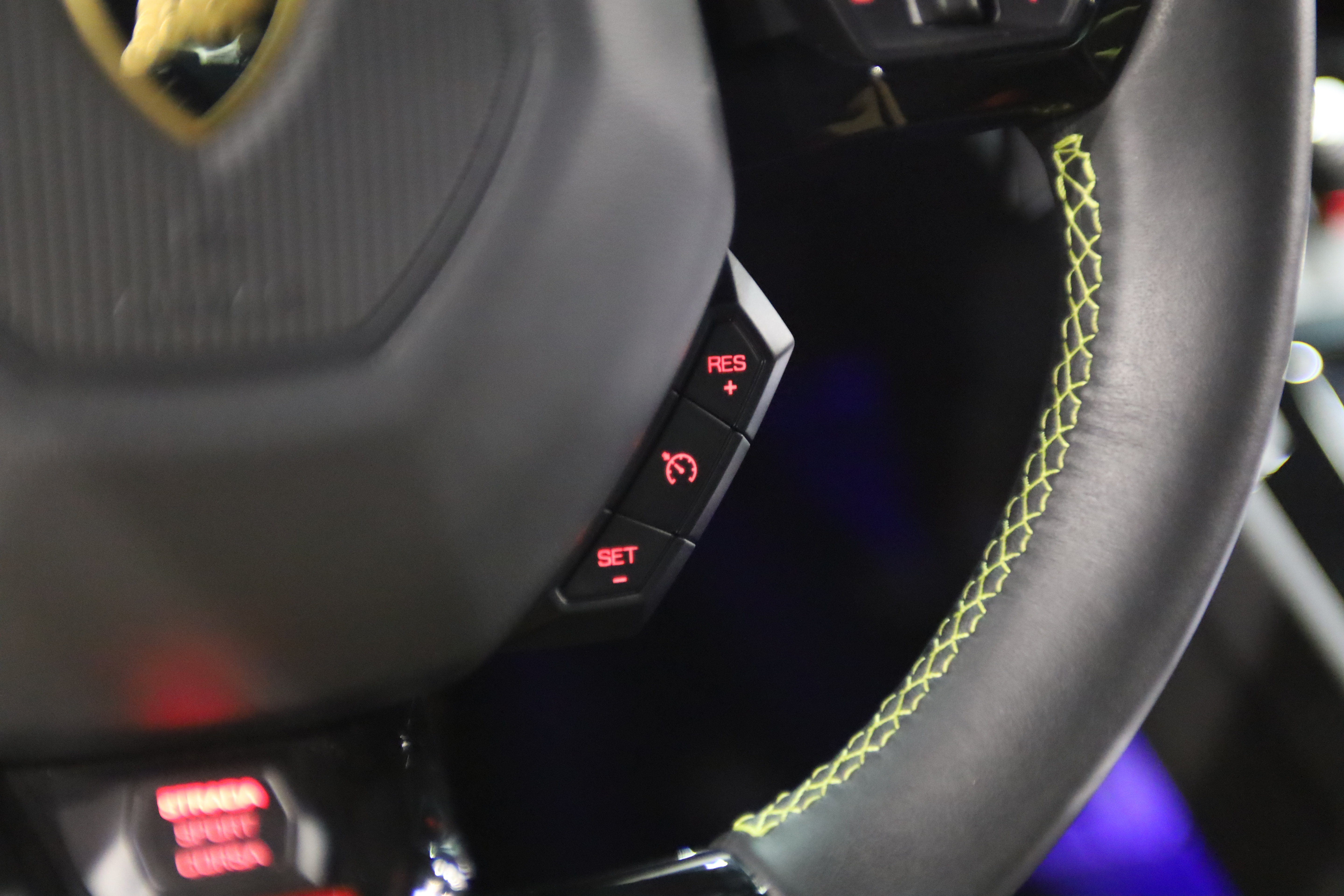 Used 2021 Lamborghini Huracan EVO AWD/4WD image 25