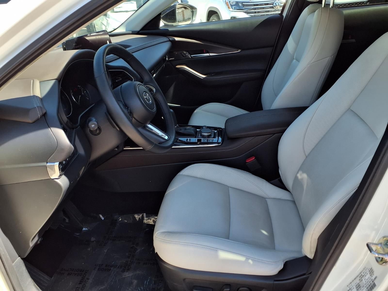 Certified 2025 MAZDA CX-30 2.5 Turbo w/ Premium Plus Pkg image 17