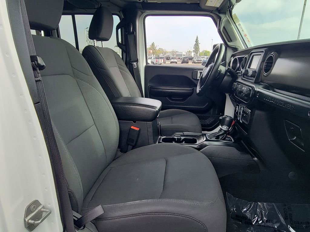 Used 2018 Jeep Wrangler Unlimited Sport S image 27