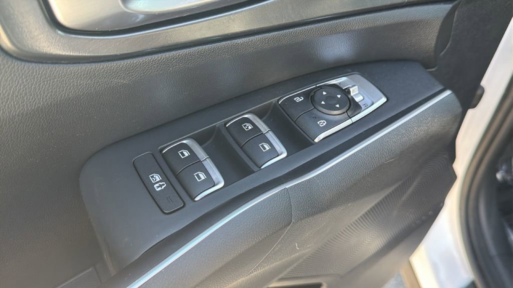 Used 2023 Kia Sorento LX AWD/4WD image 15
