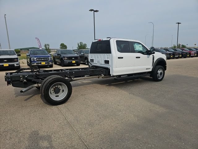 Used 2024 Ford F550 2WD Crew Cab Super Duty image 3