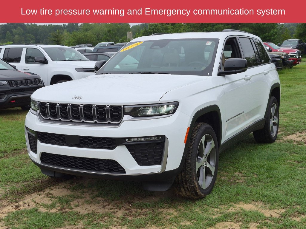 New 2026 Jeep Grand Cherokee Limited RWD image 4