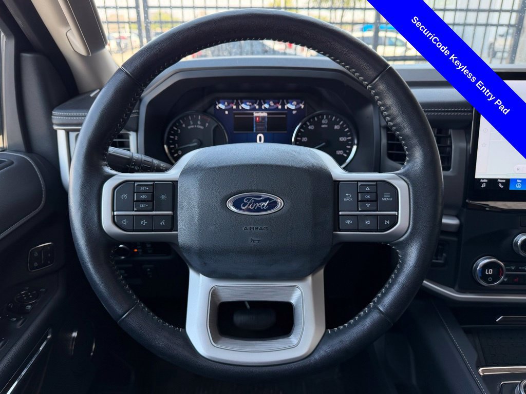 Used 2023 Ford Expedition XLT AWD/4WD image 13