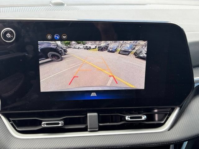 Used 2026 Chevrolet Equinox LT AWD/4WD image 3