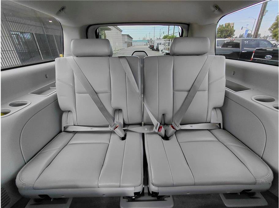 Used 2010 Chevrolet Suburban LTZ image 13