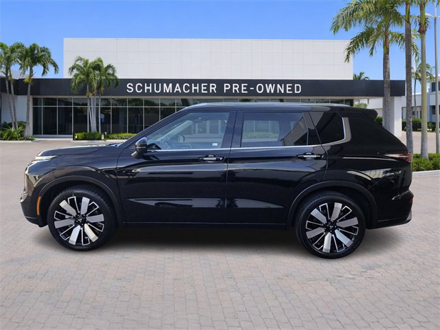 Used 2025 Mitsubishi Outlander SEL image 4