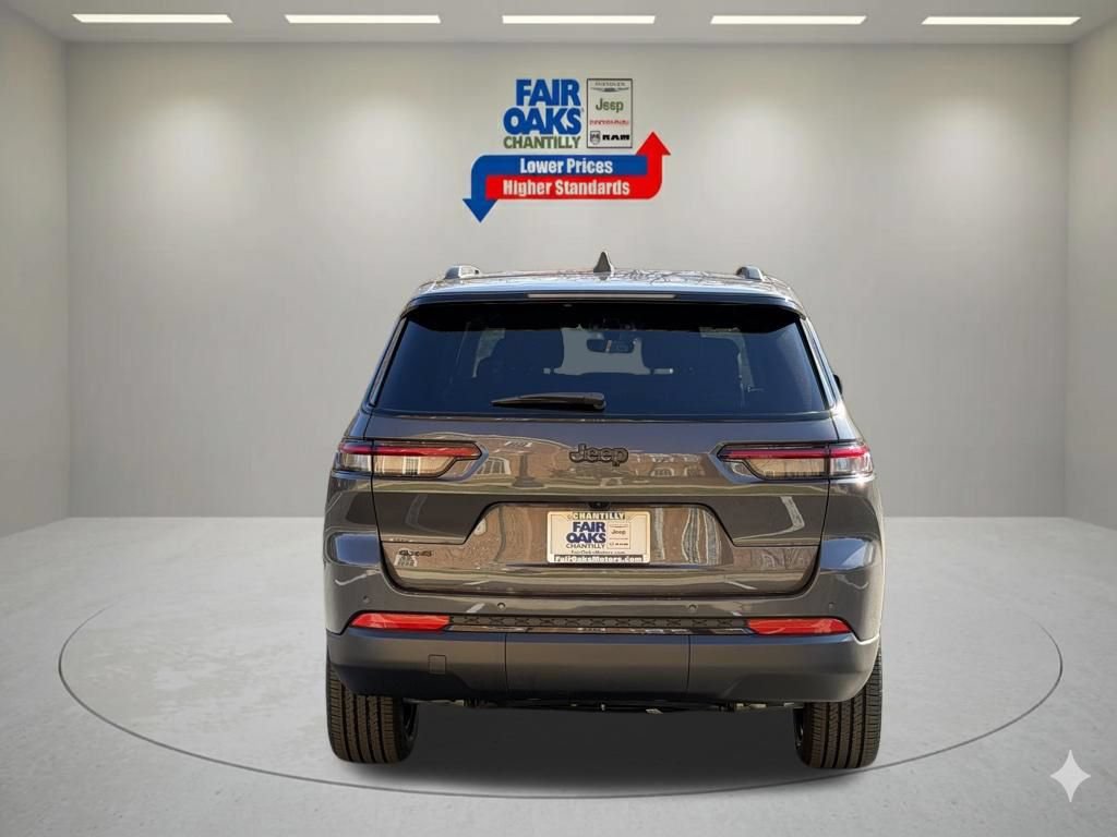 New 2025 Jeep Grand Cherokee L Laredo AWD/4WD image 8