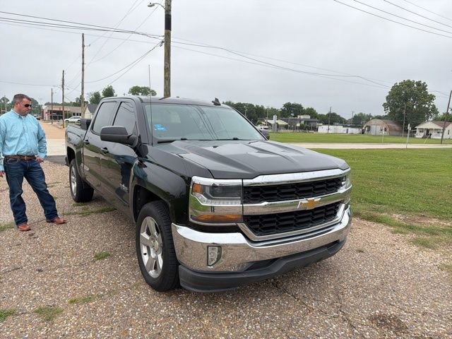 Used 2018 Chevrolet Silverado 1500 LT w/ Texas Edition RWD image 12