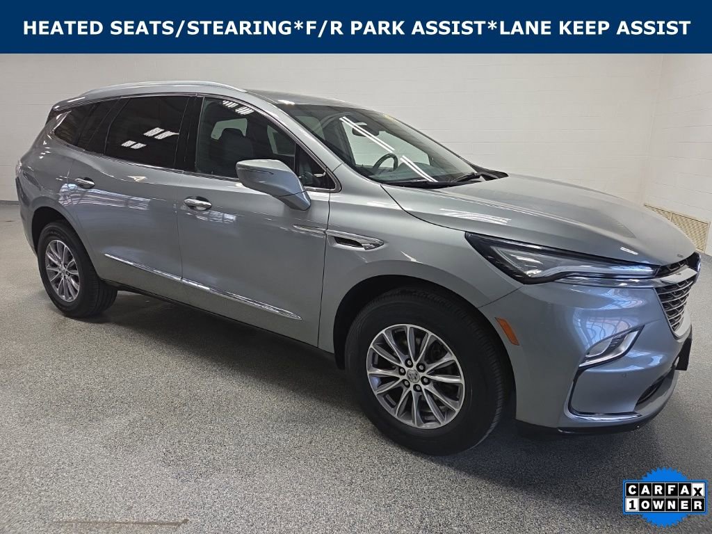 Used 2023 Buick Enclave Essence image 1