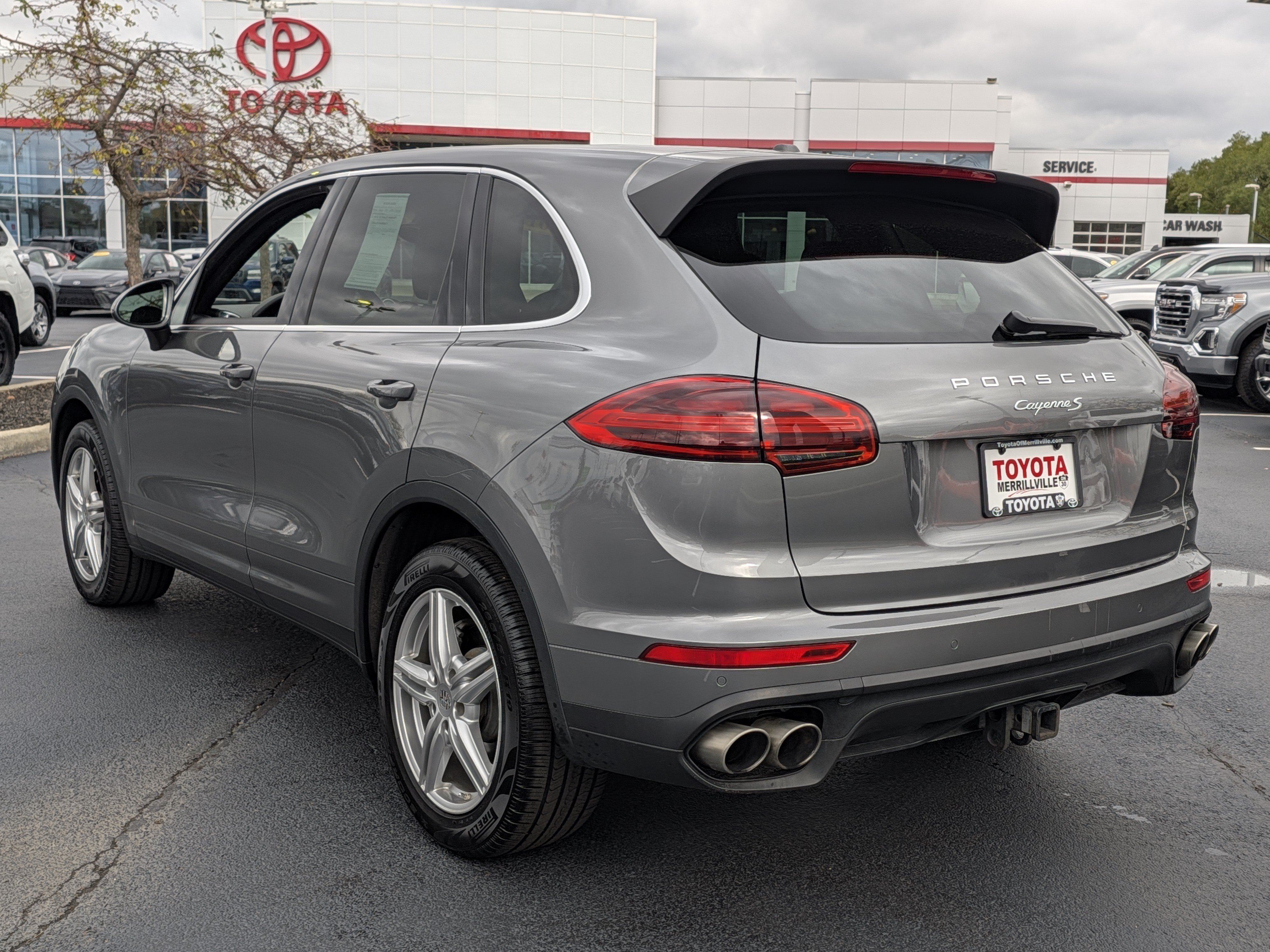 Used 2017 Porsche Cayenne S AWD/4WD image 6
