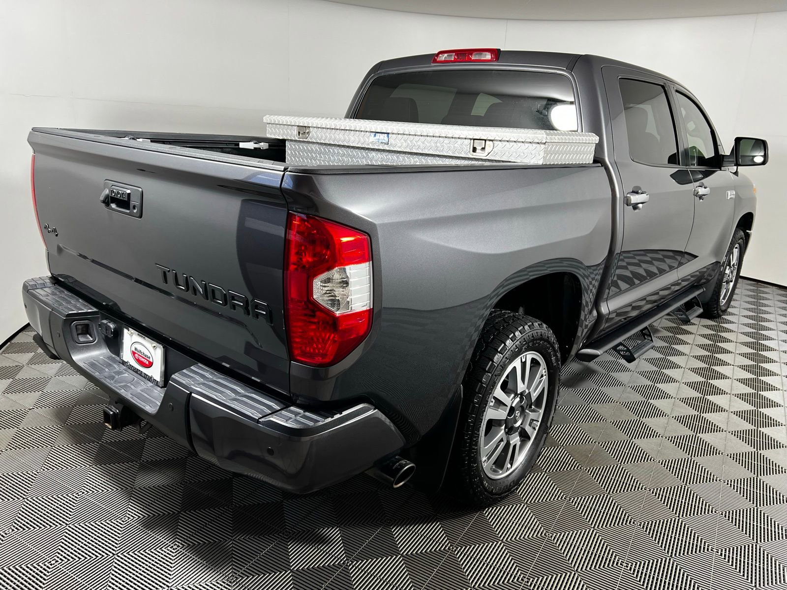 Used 2019 Toyota Tundra Platinum image 5
