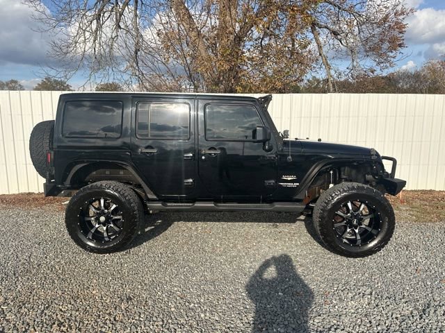 Used 2012 Jeep Wrangler Unlimited Sahara w/ Connectivity Group image 6