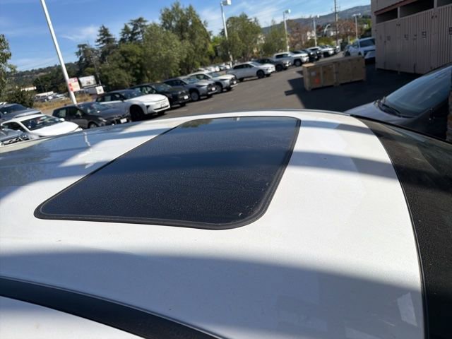 Used 2025 Toyota Sienna XLE image 17