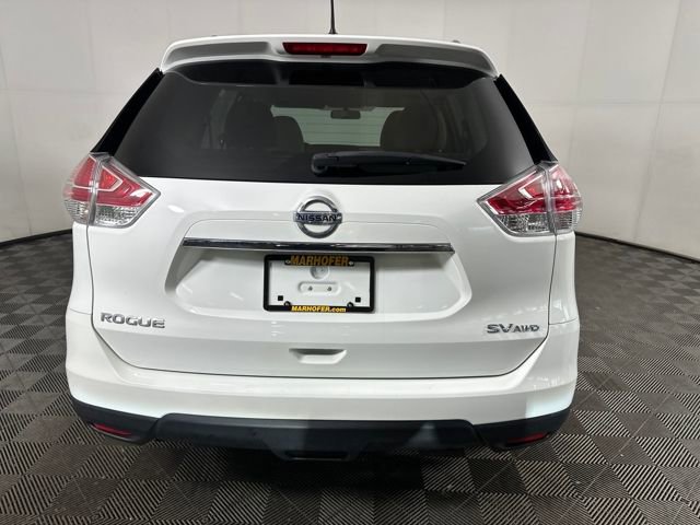 Used 2016 Nissan Rogue SV w/ SV Premium Package image 4