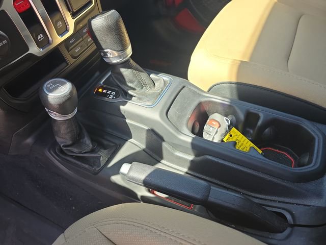 Used 2021 Jeep Wrangler Sport AWD/4WD image 19