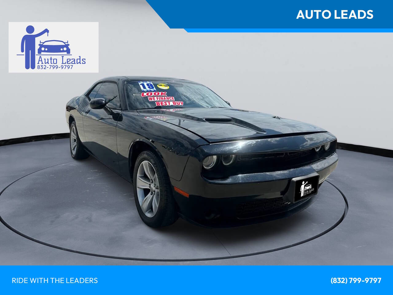 Used 2019 Dodge Challenger SXT video 1