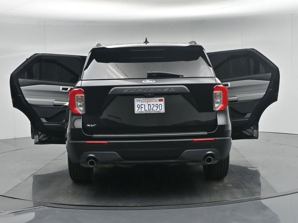 Used 2022 Ford Explorer XLT w/ Equipment Group 202A RWD image 36