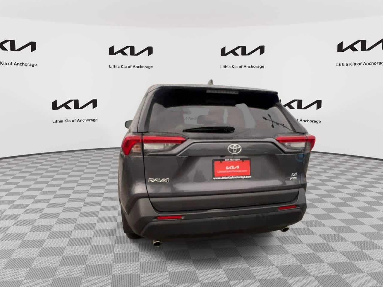 Used 2024 Toyota RAV4 LE AWD/4WD image 8