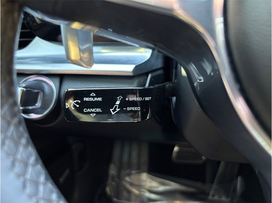 Used 2018 Porsche Panamera 4S image 37