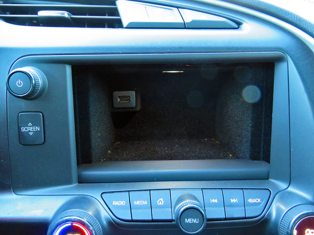 Used 2016 Chevrolet Corvette Stingray Coupe w/ Battery Protection Package image 33