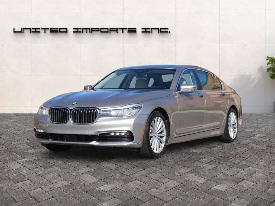 Used 2016 BMW 740i RWD image 3