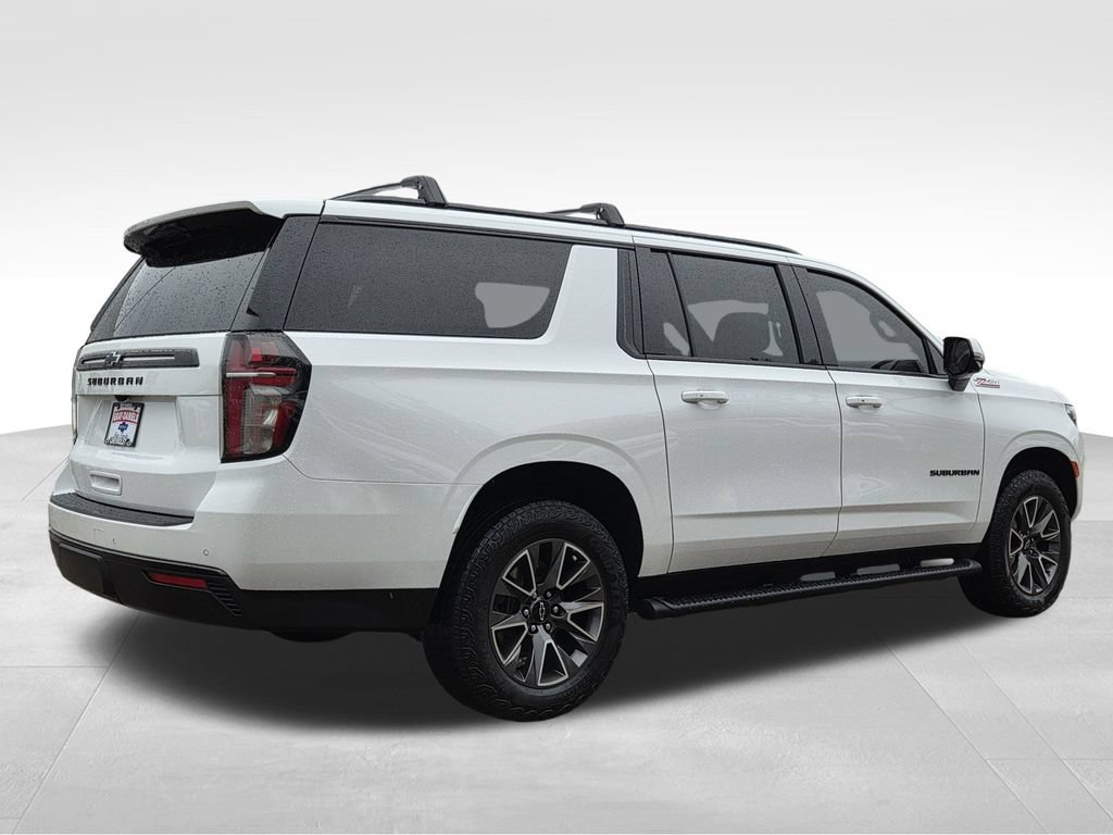 Used 2024 Chevrolet Suburban Z71 w/ Luxury Package AWD/4WD image 6